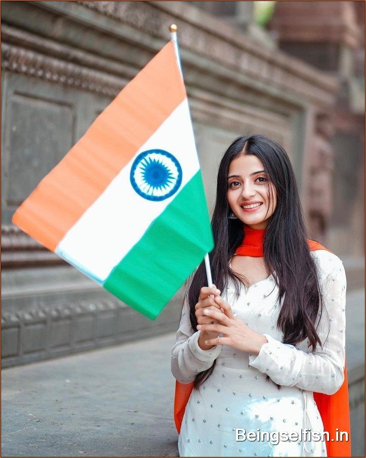 girl-india-flag