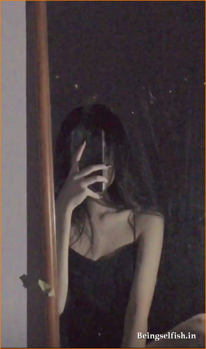 hot-girl-mirror-pic